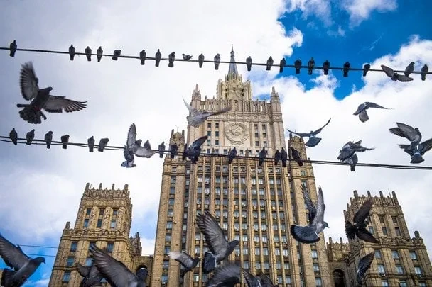 Іноземців і дипломатів застерегли від перебування в Україні